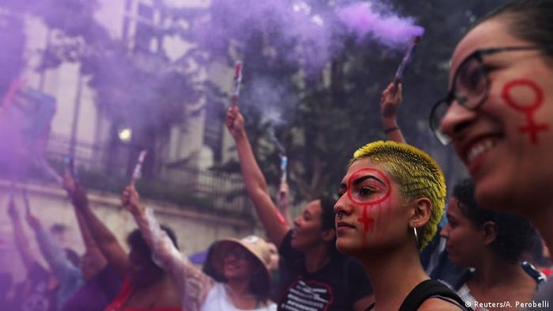Garotos de direita e meninas de esquerda. Por quê?