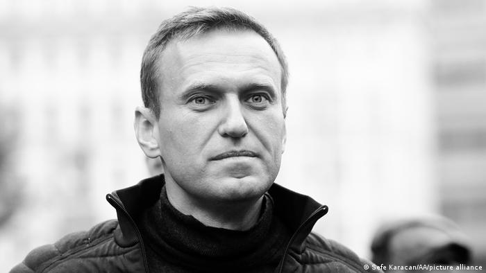 Opositor russo Alexei Navalny morre na prisão, diz agência