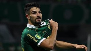 Artilheiro no ano, Flaco López celebra renovação com o Palmeiras: 'Muito especial'
