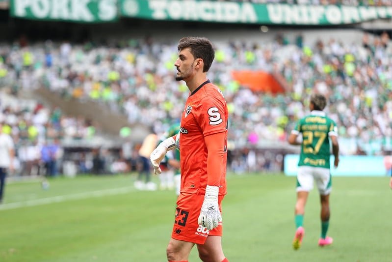 Herói do São Paulo, Rafael exalta força do elenco na Supercopa: 'Esse time merece demais' - ISTOÉ Independente
