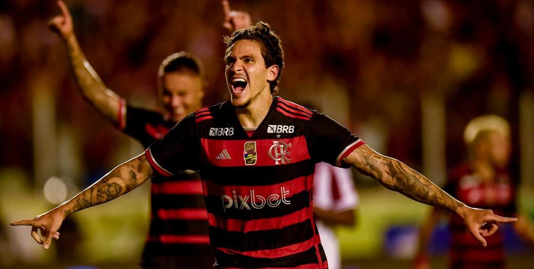 Flamengo vence o Bangu com três gols de Pedro e assume a liderança da Taça Guanabara