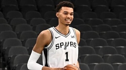 Wembanyama, do Spurs, é eleito por unanimidade o melhor defensor da NBA