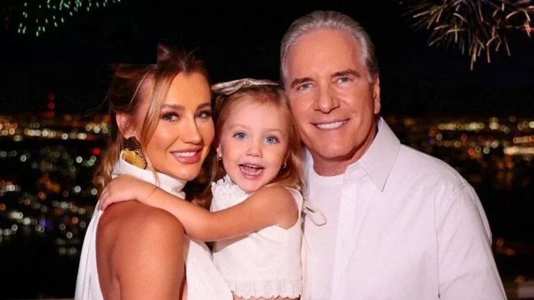 Ana Paula Siebert, Roberto Justus e Vicky
