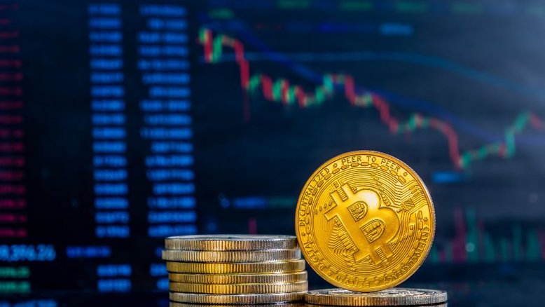 Bitcoin sobe para quase R$ 340 mil após atentado contra Trump, apoiador de criptomoedas