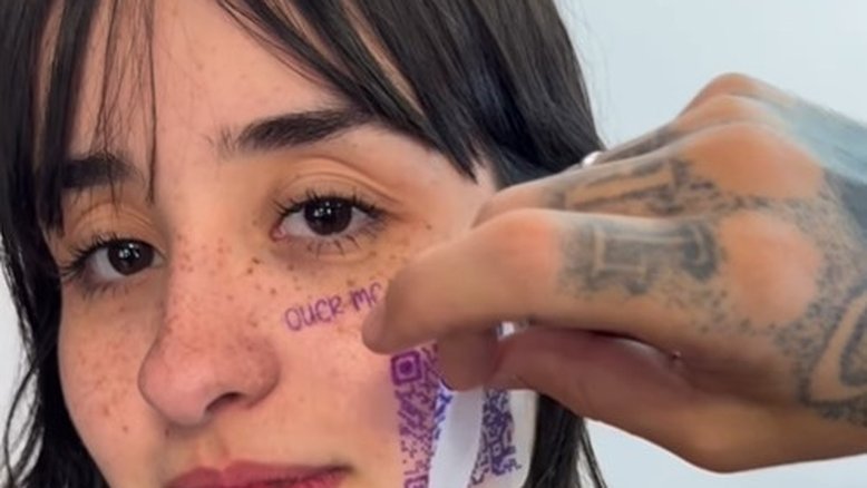 Beiçola do Privacy choca web com suposta tatuagem de QR Code no rosto