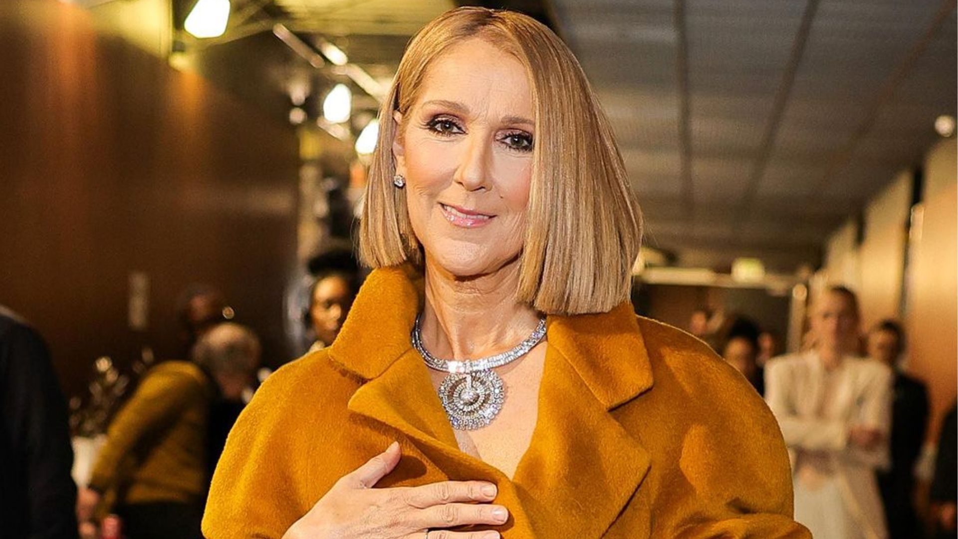 Céline Dion, que enfrenta doença rara, diz que quer 'voltar aos palcos' um dia