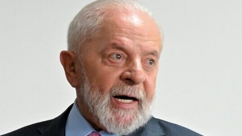 Lula diz que governo vai começar a ampliar distribuição de imóveis da União