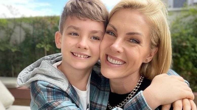Ana Hickmann se pronuncia após filho ser exposto por ex-marido: 'Condição vexatória e coercitiva'