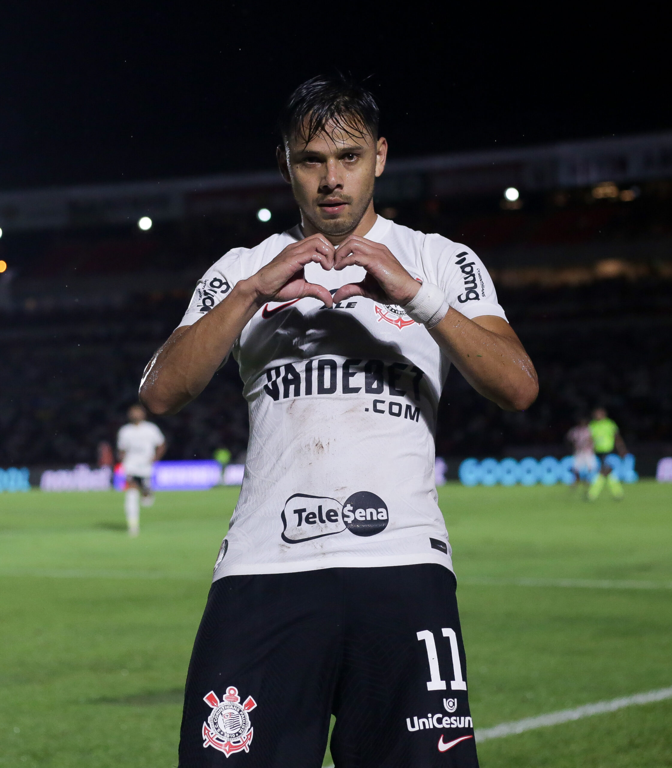 Corinthians passa por cima do Botafogo com brilho de Romero e Wesley e arranca no Paulistão