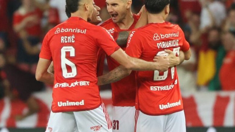 Internacional marca aos 52min, derrota Grêmio e garante a melhor campanha no Gaúcho