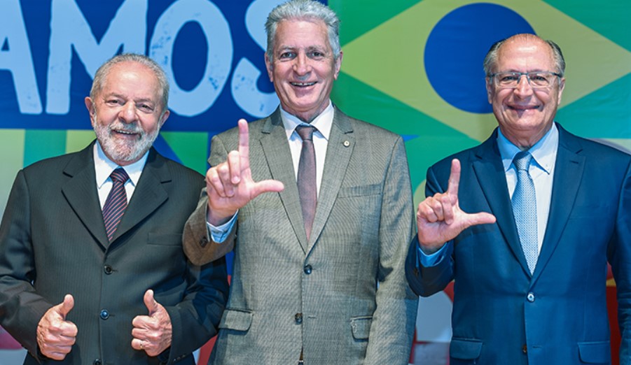 Rogério Correa entre Lula e Geraldo Alckmin