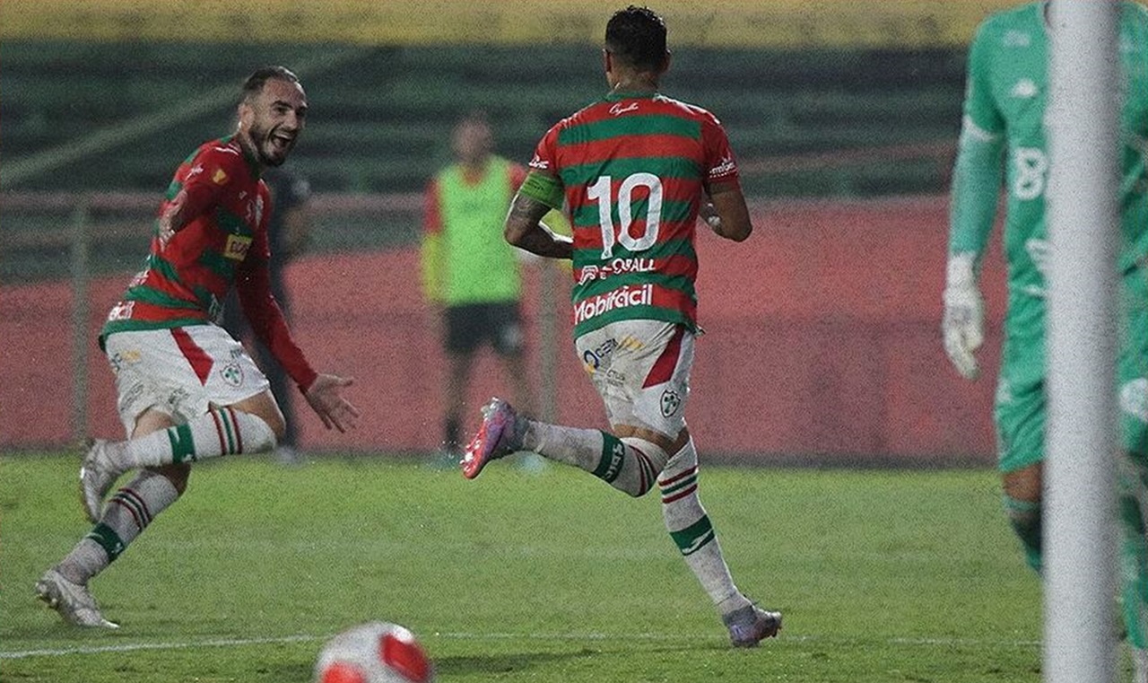 Portuguesa quebra jejum de seis jogos e empurra Guarani para zona de rebaixamento do Paulistão