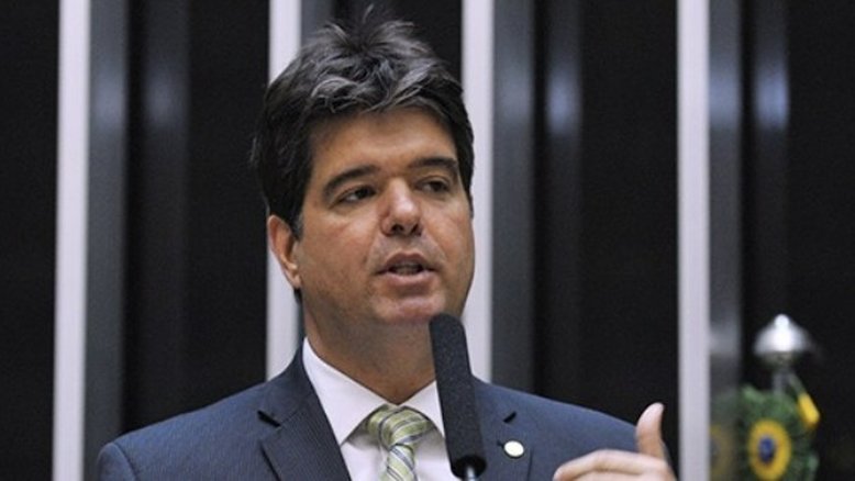 Quem é o deputado Ruy Carneiro, condenado a 20 anos de prisão por fraude e peculato