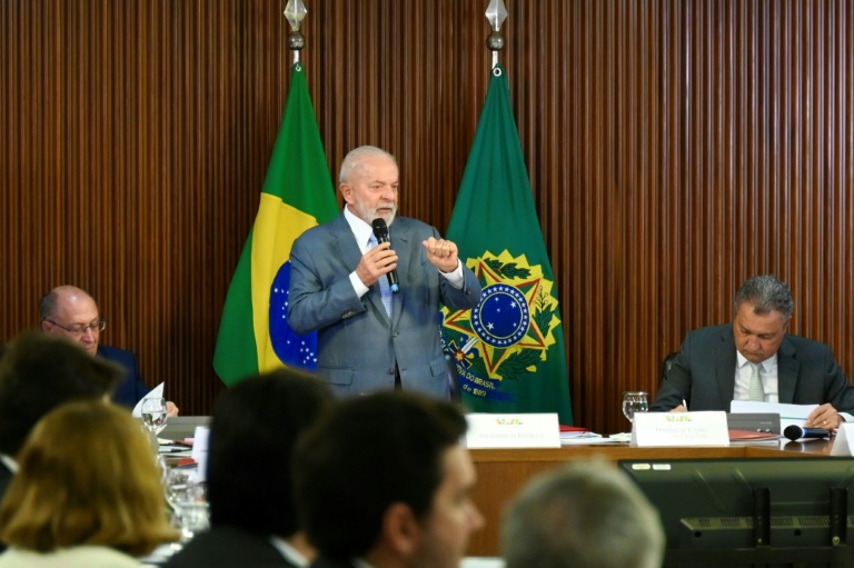 Lula irá a Porto Alegre no domingo com 9 ministros, incluindo Haddad, diz Pimenta