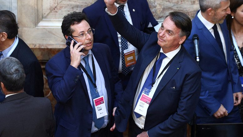 Embaixador da Hungria fica em silêncio sobre hospedagem de Bolsonaro