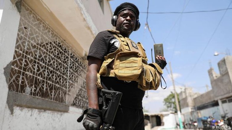 Quem é Jimmy Chérizier, o gângster no centro da onda de violência no Haiti
