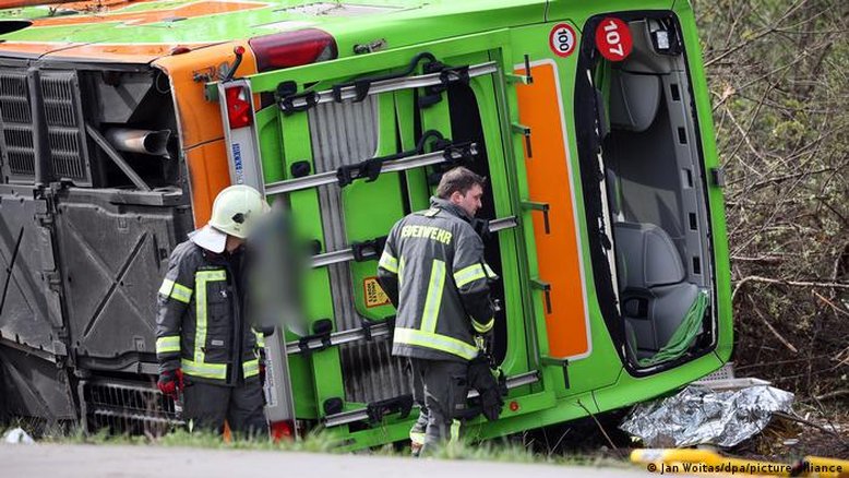 Acidente com ônibus da Flixbus deixa ao menos quatro mortos na Alemanha