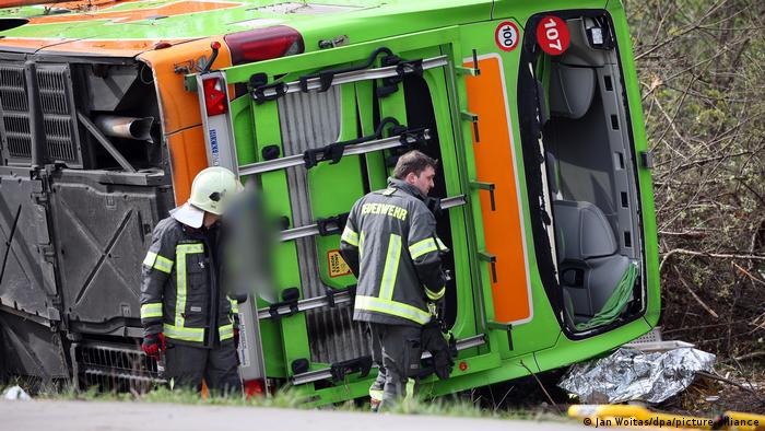 Acidente com ônibus da Flixbus deixa ao menos cinco mortos na Alemanha