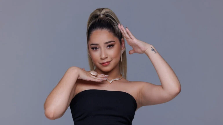 A cantora sertaneja Marília Tavares