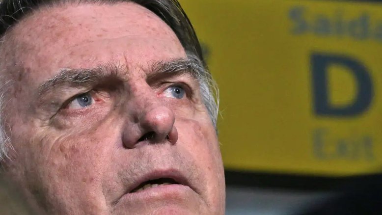 Bolsonaro é convidado para posse de Trump e oposição reúne comitiva com 37 deputados