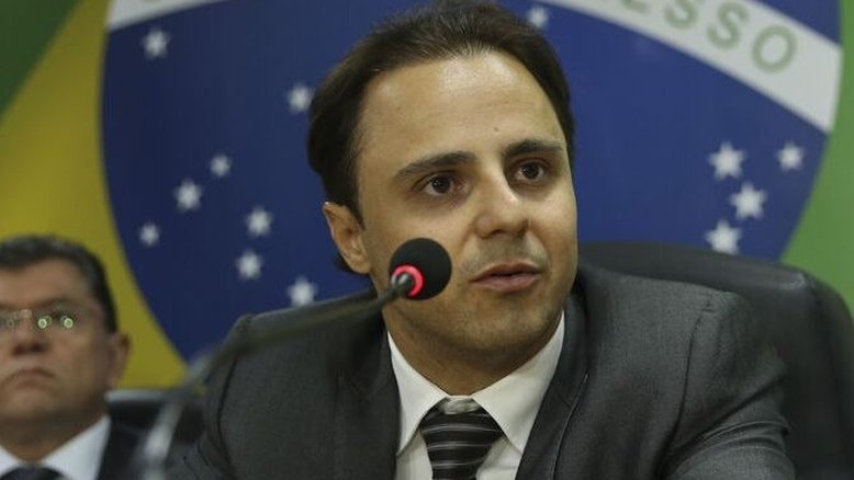 Massa diz que idade pode comprometer rendimento de Hamilton na Ferrari