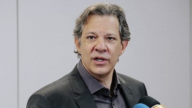 Queda na avaliação de Lula 'é natural', afirma Haddad