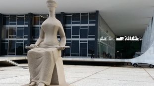 Lava Jato completa 10 anos: excessos abriram espaço para reversão de decisões