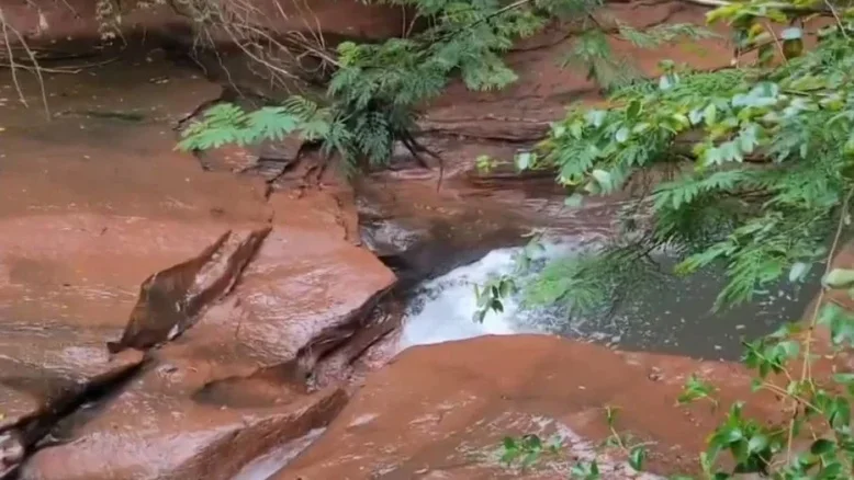 Cabeça d'água atingiu uma cachoeira em Paranavaí (PR)