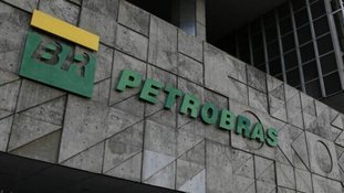 Petrobras tomba 10% na Bolsa e perde R$ 55 bi em valor de mercado