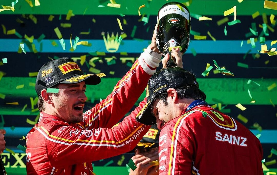 Sainz festeja vitória na volta à Fórmula 1: 'A vida às vezes é uma loucura'