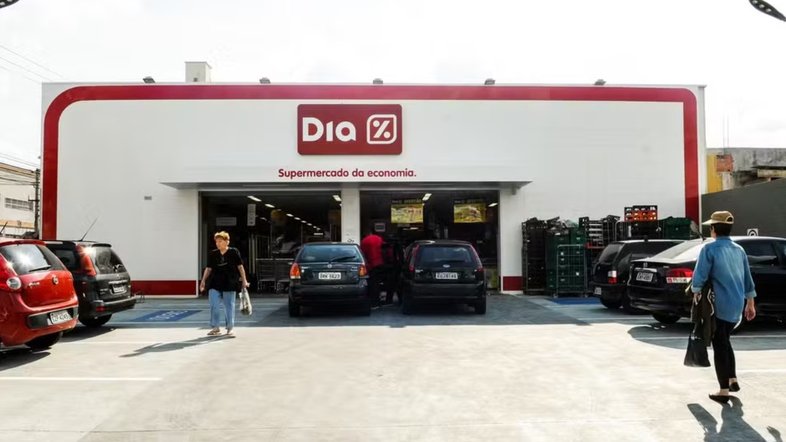 Rede de supermercados Dia decide fechar 343 lojas no Brasil