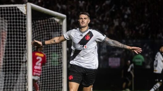 Vasco busca 2ª vitória seguida em São Januário e Botafogo mira a liderança do Brasileirão