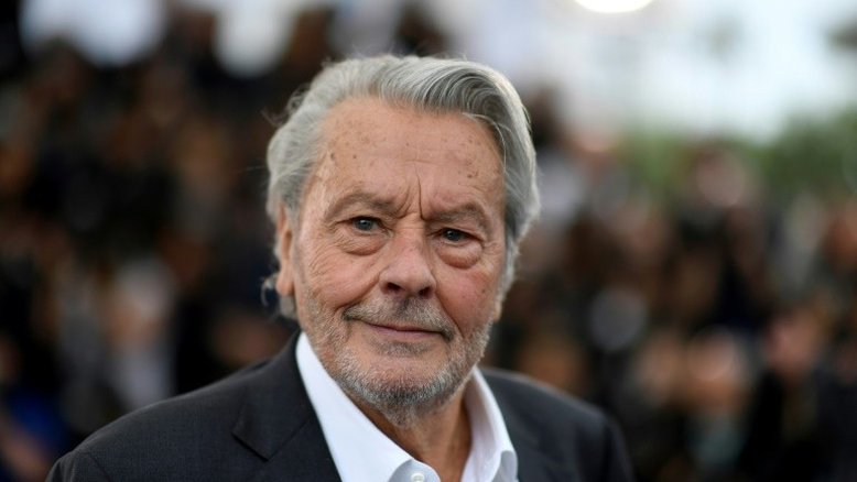 Alain Delon, astro do cinema francês, morre aos 88 anos