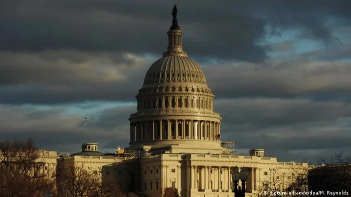 Senado dos EUA aprova ajuda de US$ 61 bilhões à Ucrânia