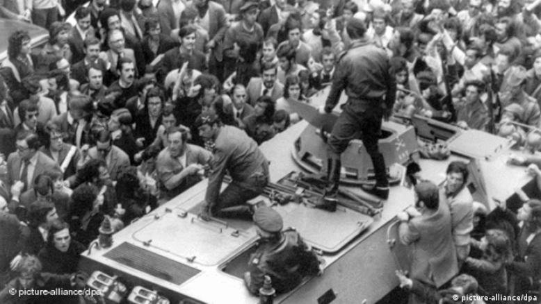 Há 50 anos, Revolução dos Cravos impulsionava independência das colônias africanas de Portugal