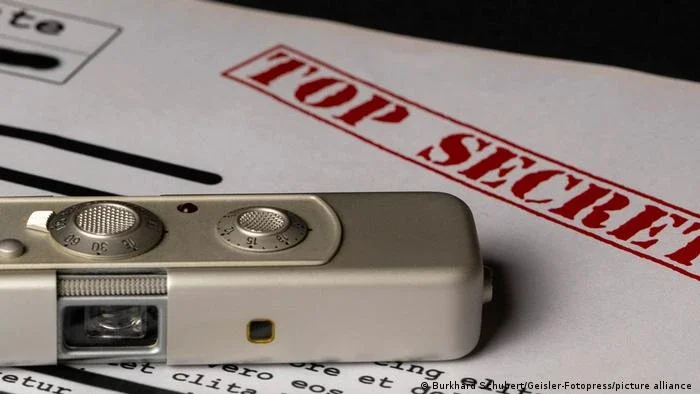Alemanha prende três suspeitos de espionar para a China
