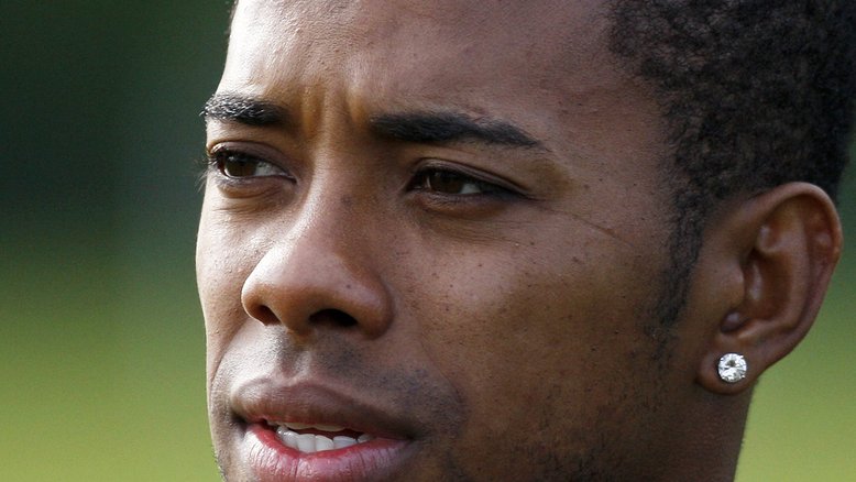 STF forma maioria para manter prisão de Robinho