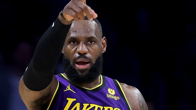 LeBron se torna o 1º jogador da história da NBA a atingir marca de 50 mil pontos