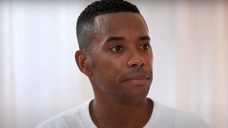 Robinho é liberado para partidas de futebol e aulas de inglês na prisão