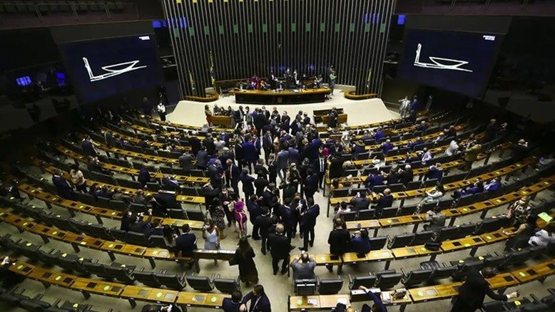 Câmara aprova taxação de compras internacionais e PL do Mover