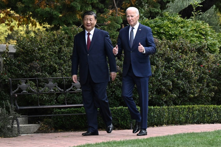 Biden e Xi conversam sobre Taiwan e tecnologia para reduzir a tensão sino-americana