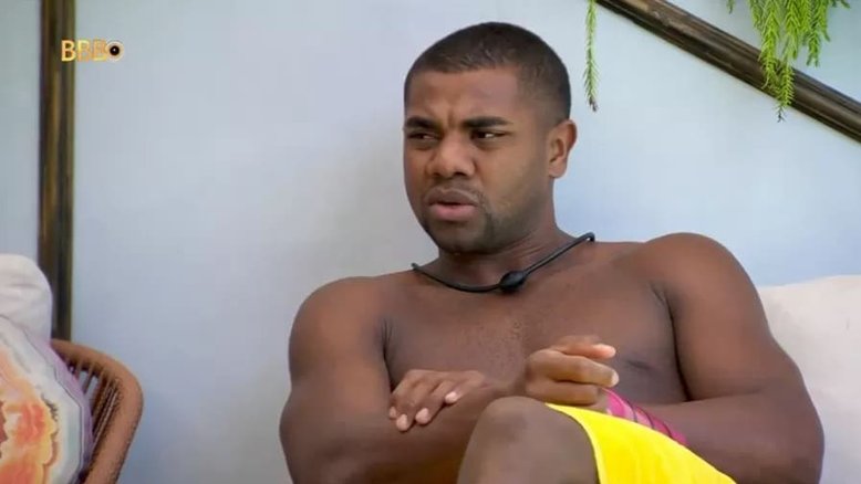 Campeão do 'BBB24', Davi perde milhares de seguidores após desabafo de Mani Reggo