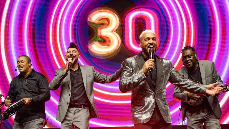 Belo estreia turnê 'Soweto 30'