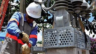 Chuva perde força em SP; Enel informa 700 ocorrências por falta de energia