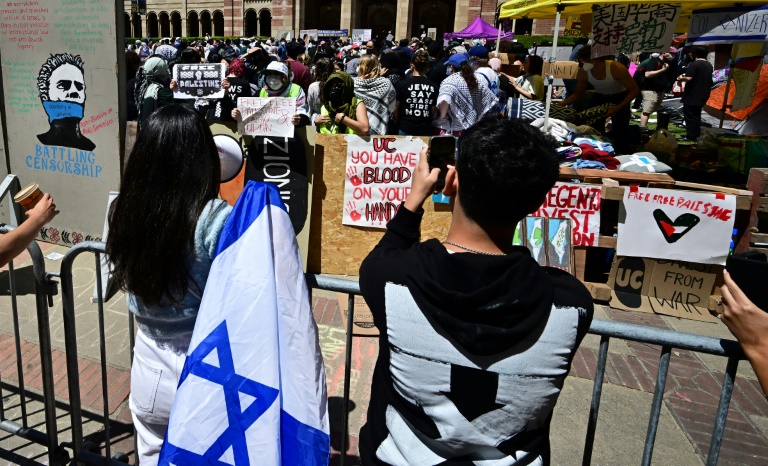 Polícia detém quase 100 e esvazia acampamento pró-Palestina em universidade de Boston