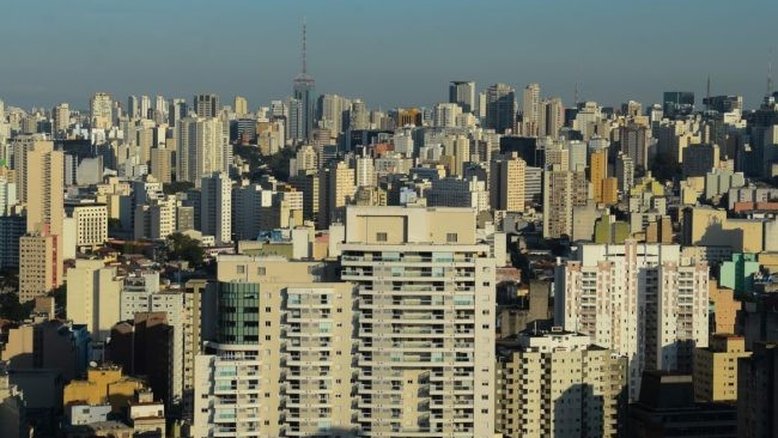 Governo muda novamente imposto de imóvel; tributaristas veem risco