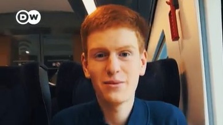 Lasse Stolley, jovem que mora e trabalha em trens na Alemanha