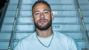EXCLUSIVO! Leilão de Neymar tem lance inicial de até R$250 mil reais; confira itens e valores