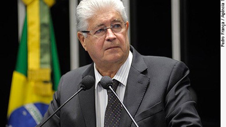 Roberto Requião (PMDB-PR) Fonte: Agência Senado