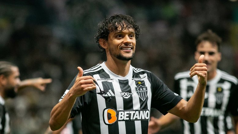 Atlético-MG sofre no fim mas vence Peñarol (3-2) e segue 100% na Libertadores